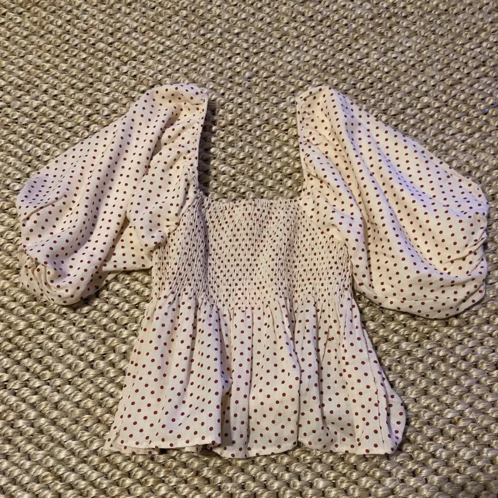 NWT By Together puff sleeved smock top. Size small. - Picture 2 of 8